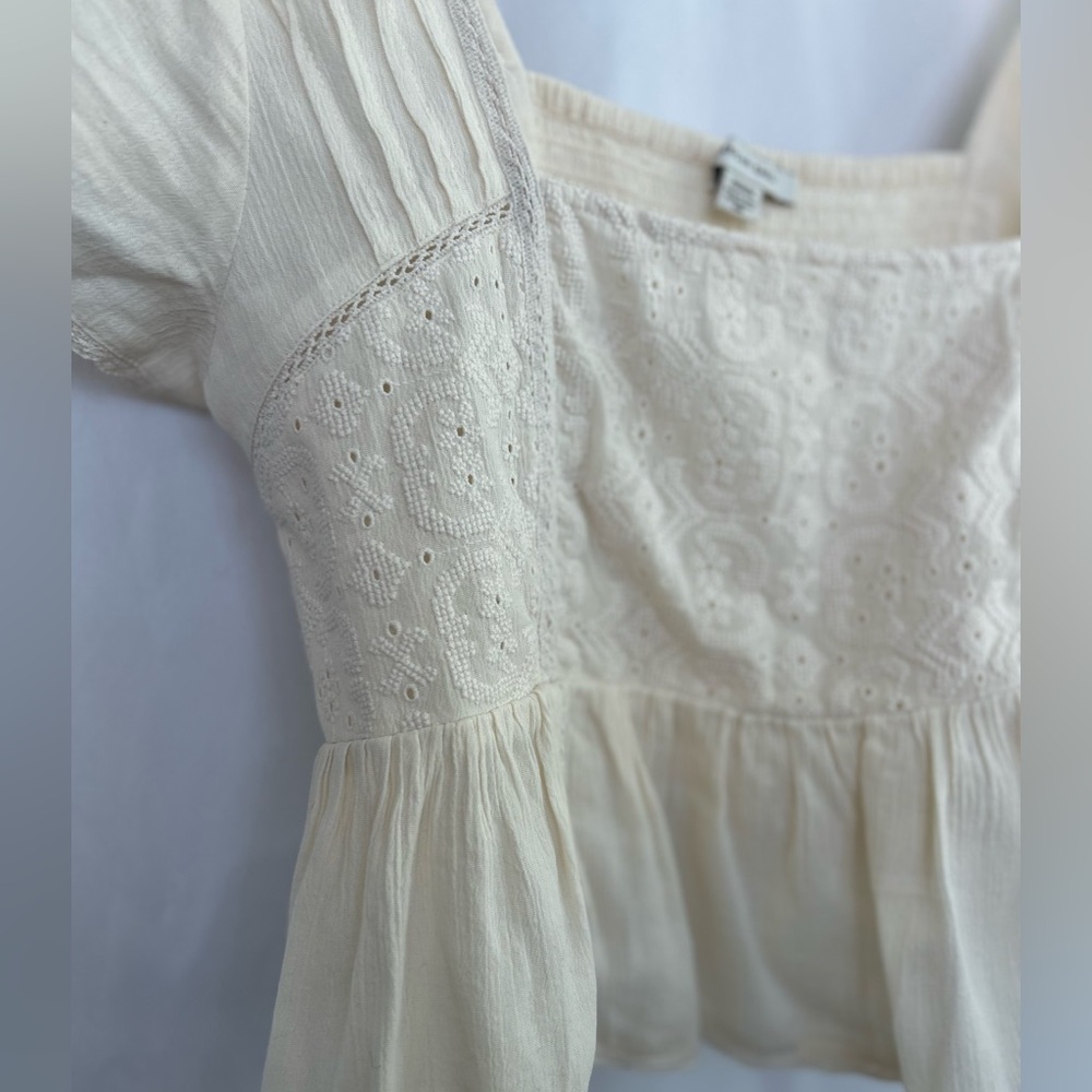 American Eagle Cropped Boho Eyelet Ruffle Top Women's Medium Cream Beach Summer - Picture 6 of 14
